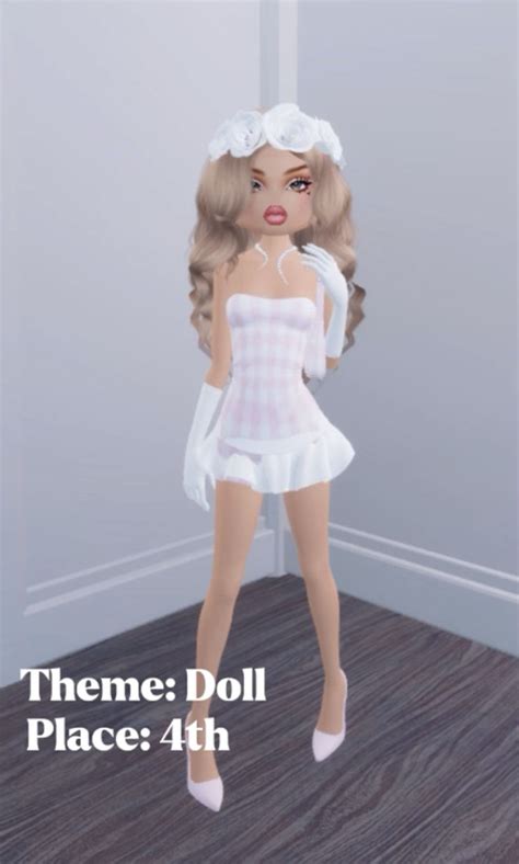 dress to impress doll